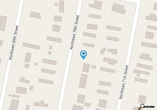 Dizzy Miss Lizzy is a family and pet-friendly house near public beach access! map location