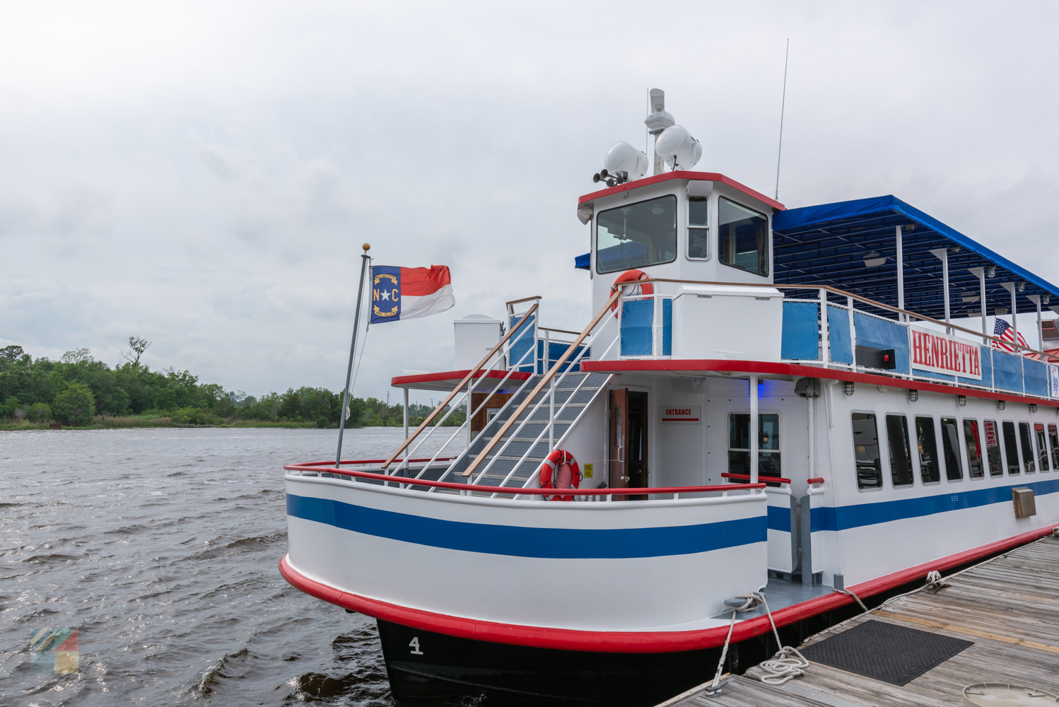 Tour boat on the Cape Fear river